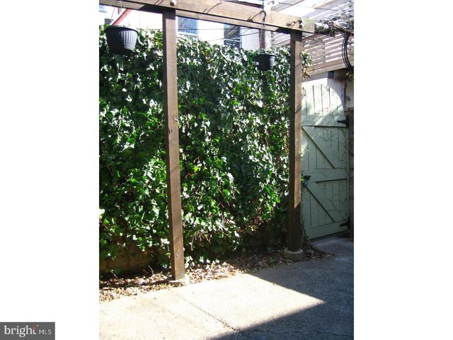 805 N BEECHWOOD ST, Philadelphia, PA 19130