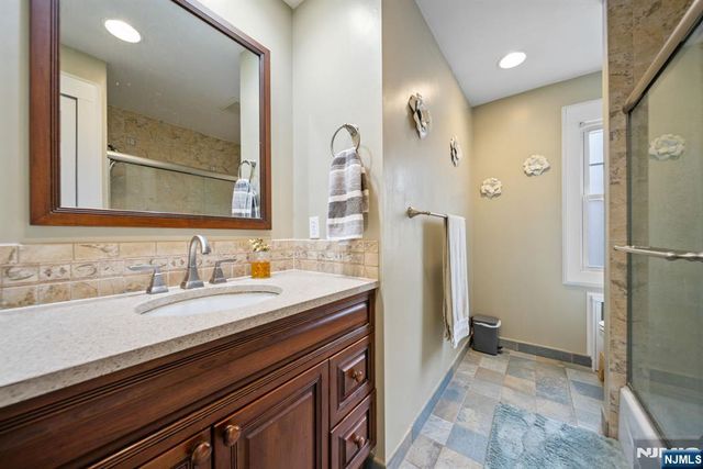 70 Highland Avenue, Midland Park, NJ 07432