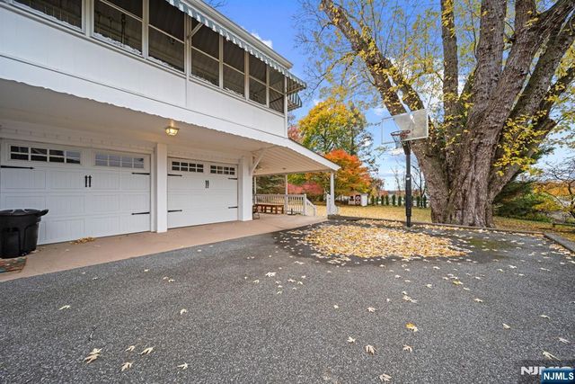 70 Highland Avenue, Midland Park, NJ 07432