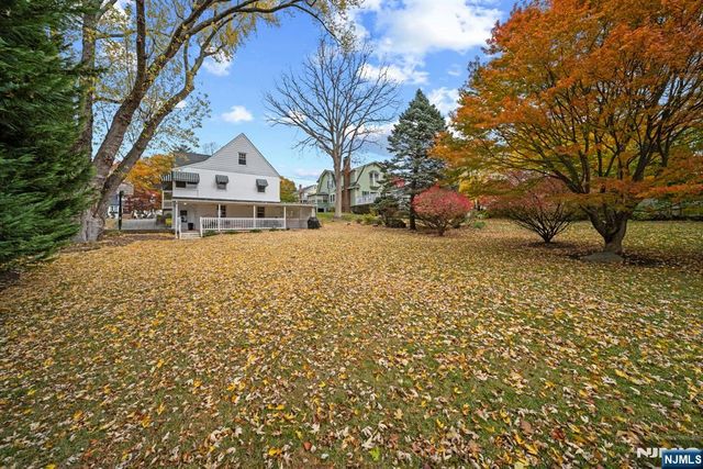 70 Highland Avenue, Midland Park, NJ 07432