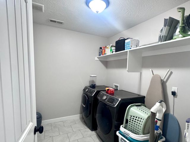 1496 W 2000 S, Syracuse, UT 84075