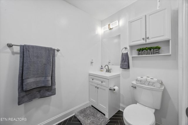 100 Foster Drive, Lenoir City, TN 37772