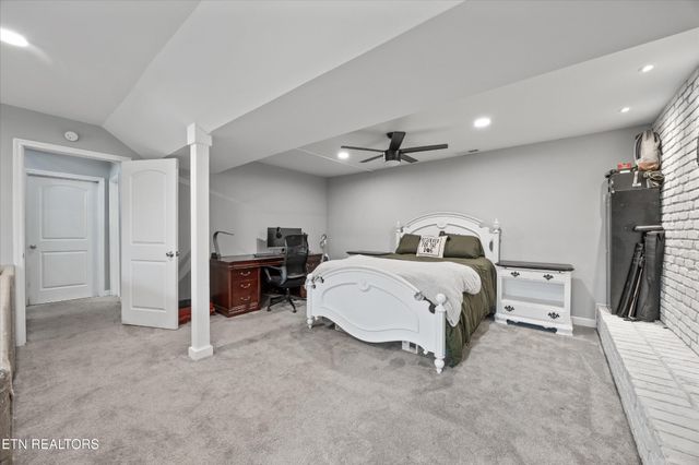 100 Foster Drive, Lenoir City, TN 37772