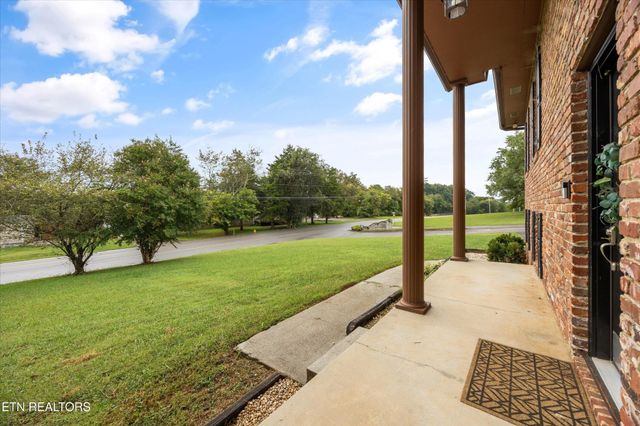 100 Foster Drive, Lenoir City, TN 37772