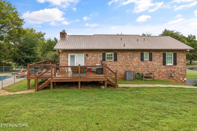 100 Foster Drive, Lenoir City, TN 37772