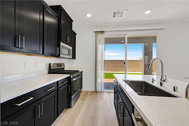 128 Quinn Villa Avenue, Henderson, NV 89011