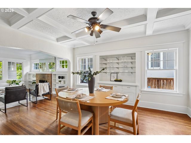 2333 Ne 37TH Ave, Portland, OR 97212
