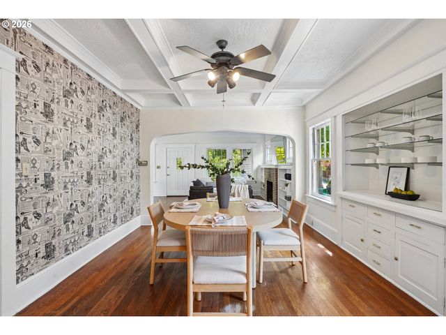 2333 Ne 37TH Ave, Portland, OR 97212