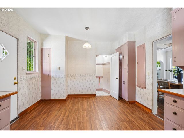 2333 Ne 37TH Ave, Portland, OR 97212