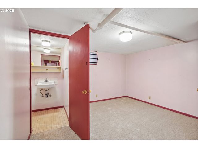 2333 Ne 37TH Ave, Portland, OR 97212