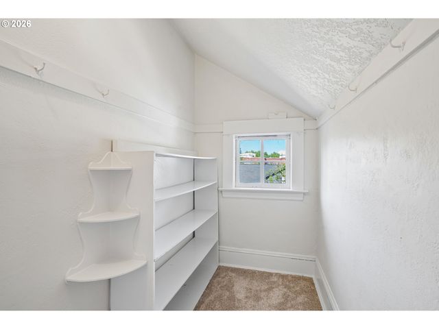 2333 Ne 37TH Ave, Portland, OR 97212