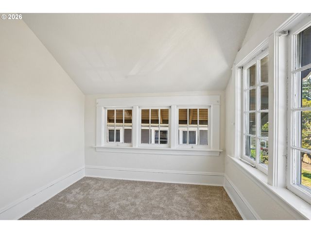 2333 Ne 37TH Ave, Portland, OR 97212