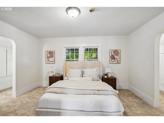 2333 Ne 37TH Ave, Portland, OR 97212