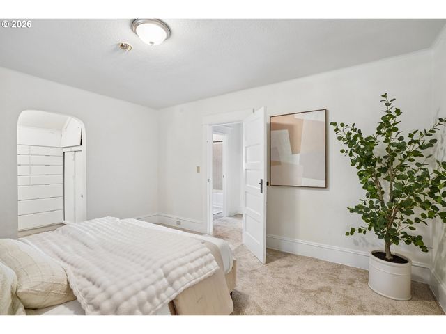 2333 Ne 37TH Ave, Portland, OR 97212
