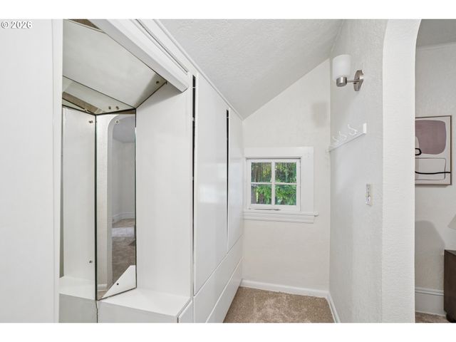 2333 Ne 37TH Ave, Portland, OR 97212