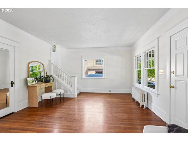 2333 Ne 37TH Ave, Portland, OR 97212