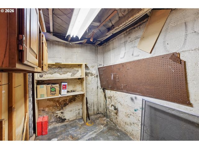 2333 Ne 37TH Ave, Portland, OR 97212