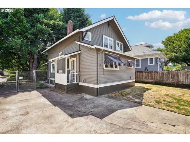 2333 Ne 37TH Ave, Portland, OR 97212