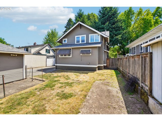 2333 Ne 37TH Ave, Portland, OR 97212