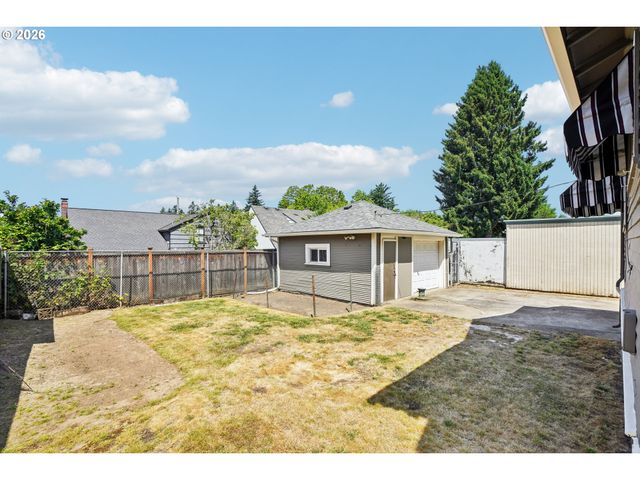 2333 Ne 37TH Ave, Portland, OR 97212