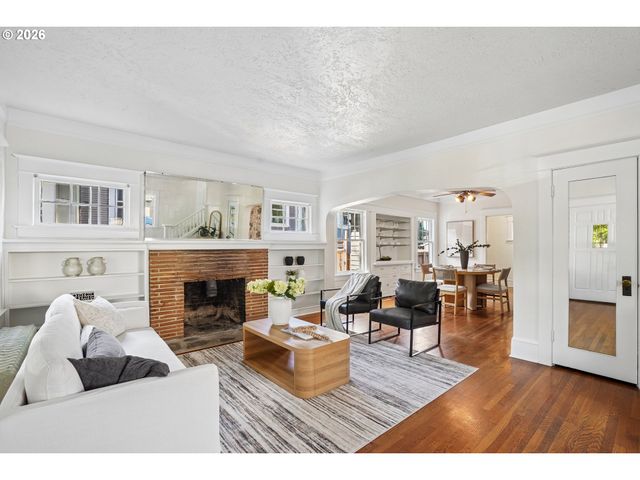 2333 Ne 37TH Ave, Portland, OR 97212