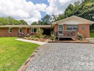 96 Rolling Hills Road, Mills River, NC 28759