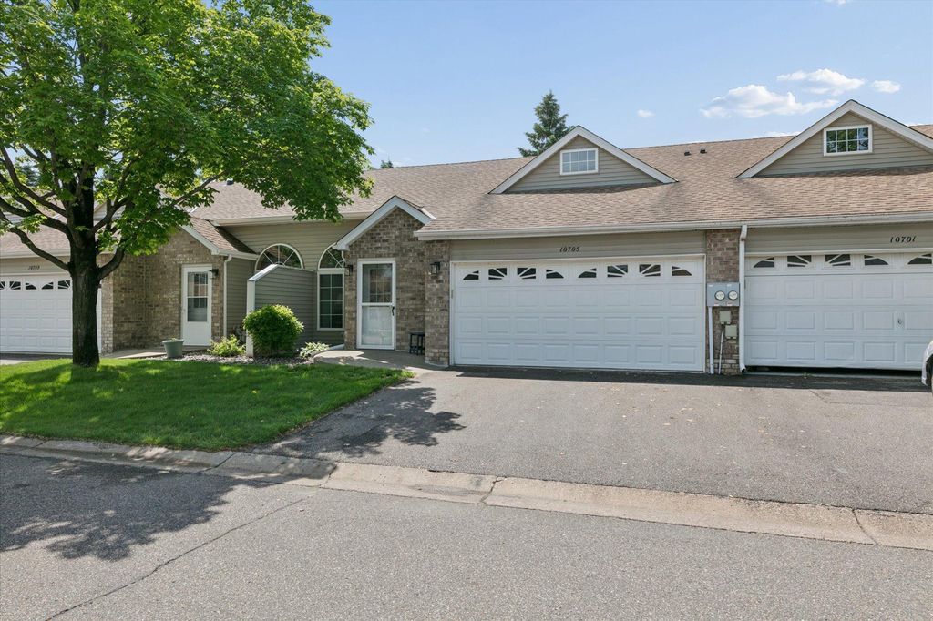 10705 Quince Street NW, Coon Rapids, MN 55433