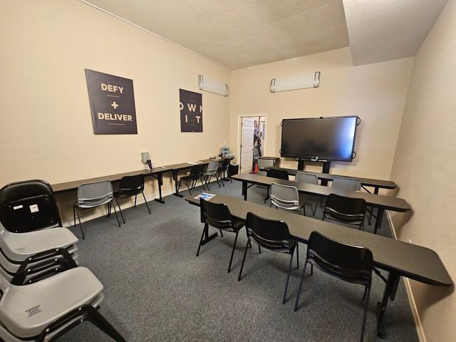 102 Main Street, Crestview, FL 32536