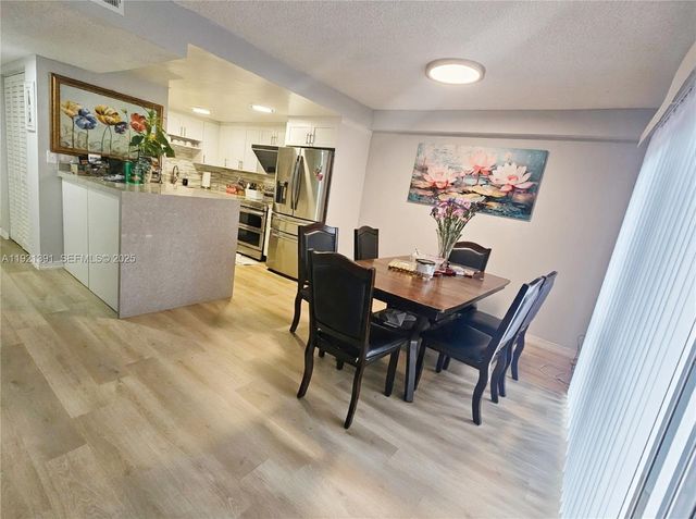 10700 NW 7th St 5A, Miami, FL 33172