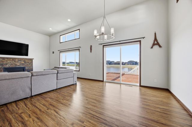 2216 10th Court W, West Fargo, ND 58078