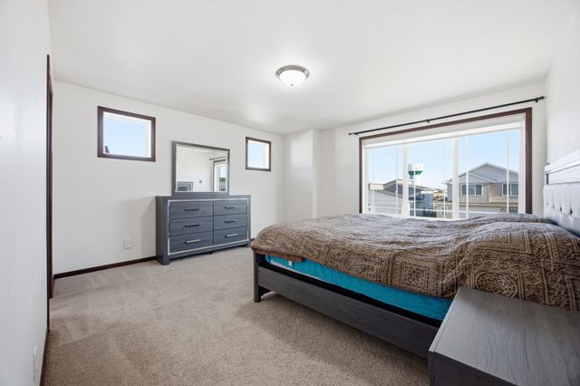 2216 10th Court W, West Fargo, ND 58078