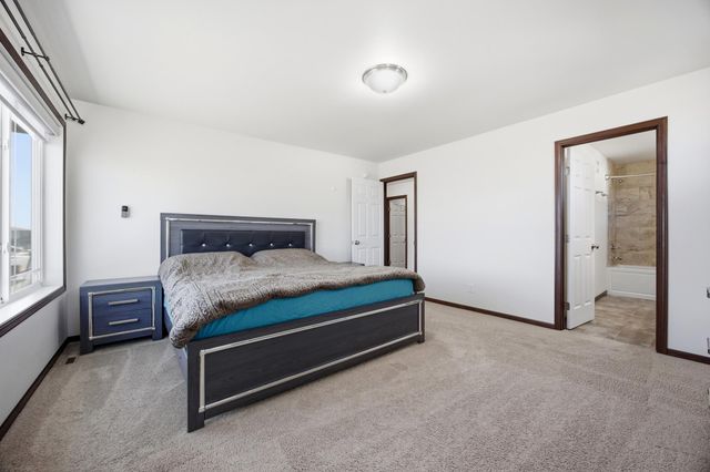 2216 10th Court W, West Fargo, ND 58078