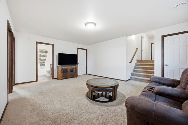 2216 10th Court W, West Fargo, ND 58078