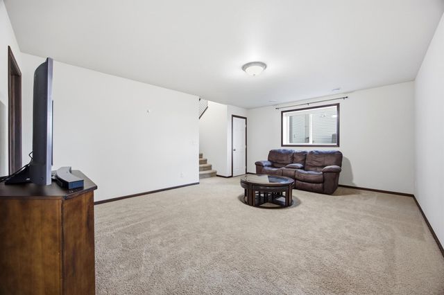 2216 10th Court W, West Fargo, ND 58078