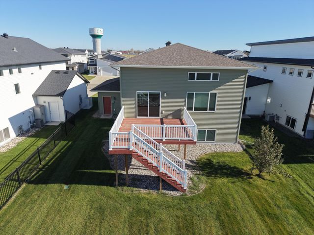 2216 10th Court W, West Fargo, ND 58078