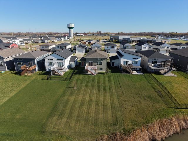 2216 10th Court W, West Fargo, ND 58078