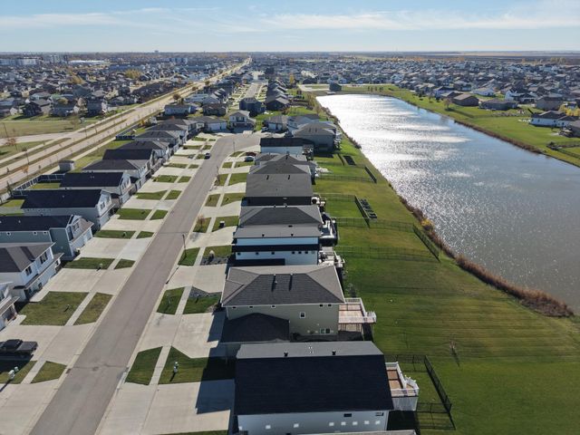 2216 10th Court W, West Fargo, ND 58078