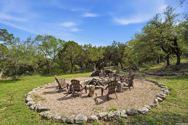 119 B Mountain Top Trl, Boerne, TX 78006