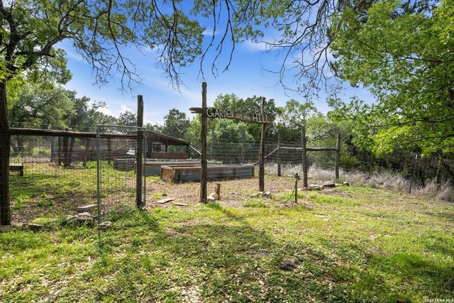 119 B Mountain Top Trl, Boerne, TX 78006