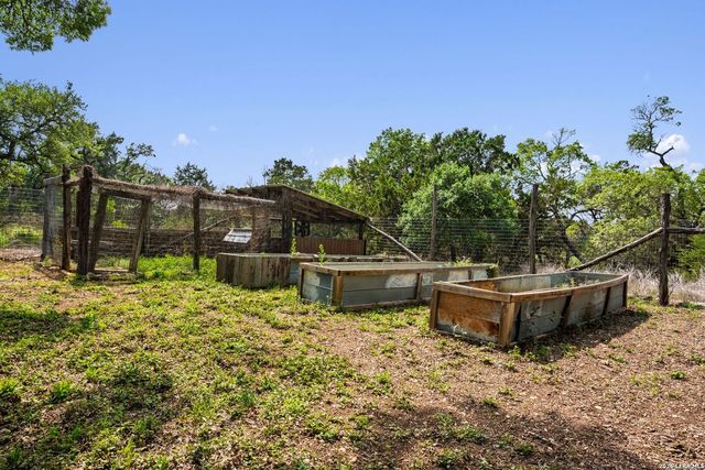 119 B Mountain Top Trl, Boerne, TX 78006