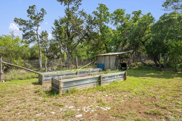 119 B Mountain Top Trl, Boerne, TX 78006