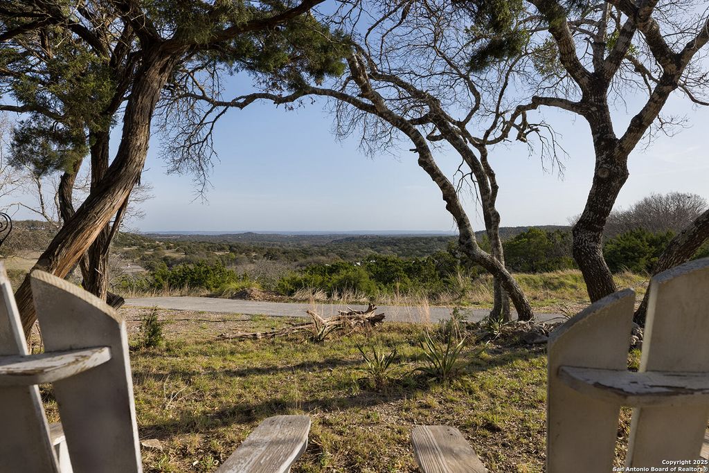 119 B Mountain Top Trl, Boerne, TX 78006