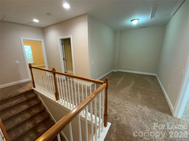 10220 Vanguard Parkway, Huntersville, NC 28078