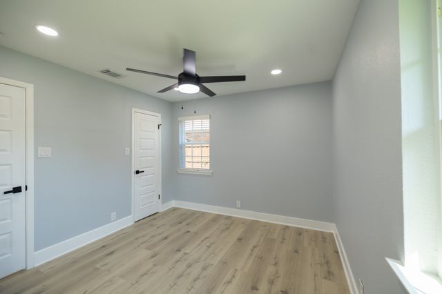 524 Ridgecrest Drive, Lewisville, TX 75067