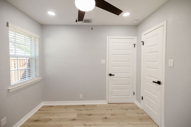 524 Ridgecrest Drive, Lewisville, TX 75067