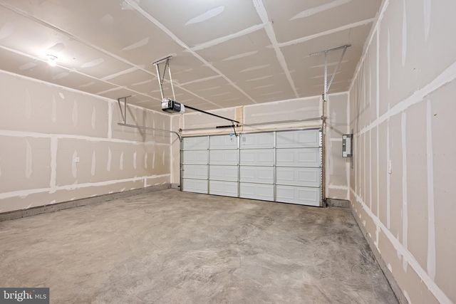 547 ATKINSON ST, Shenandoah Junction, WV 25442