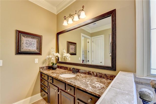 5035 Habersham Hills Drive, Suwanee, GA 30024