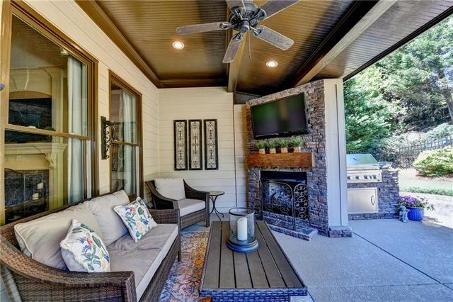 5035 Habersham Hills Drive, Suwanee, GA 30024