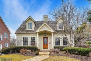 881 Harvard Court, Highland Park, IL 60035