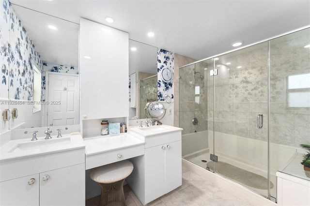 550 W 51st St, Miami Beach, FL 33140